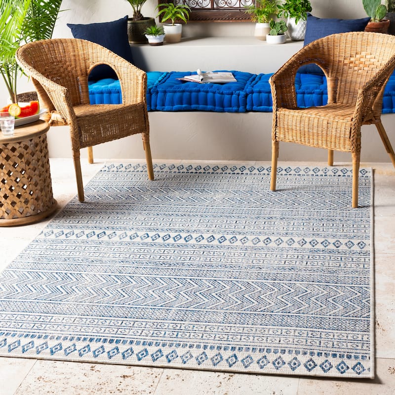 Artistic Weavers Cintia Indoor/ Outdoor Bohemian Stripe Area Rug - 5'3" Round - Denim