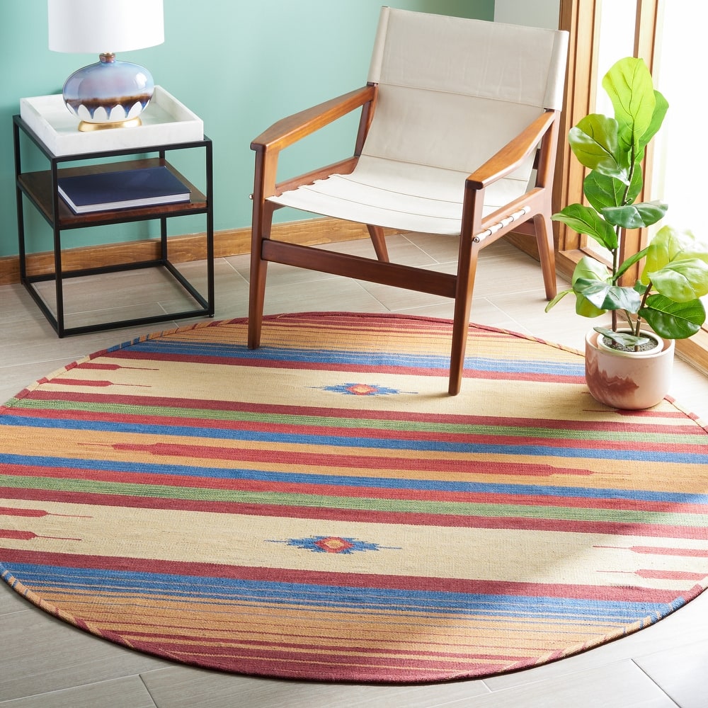 SAFAVIEH Handmade Montauk Suule Southwestern Tribal Cotton Fringe Rug