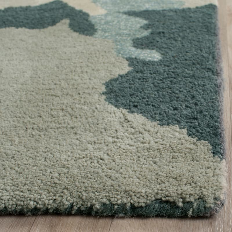 SAFAVIEH Handmade Bella Tinatin Modern Floral Wool Rug