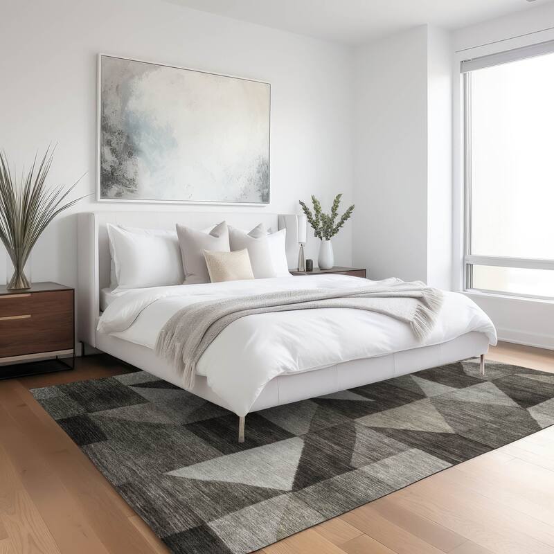 Machine Washable Indoor/ Outdoor Geo Rubi Chantille Rug