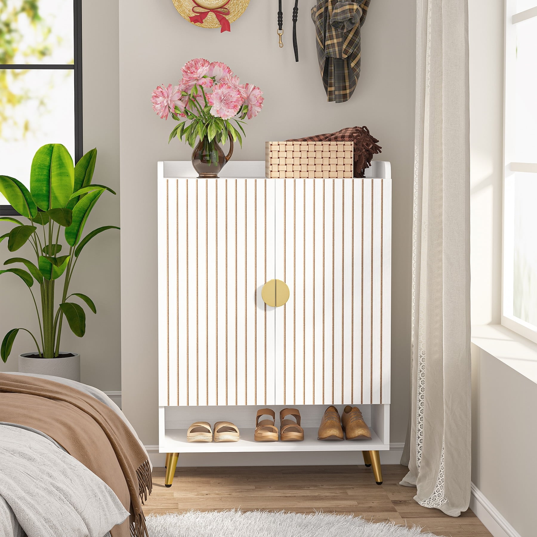 Shoe stretcher bed cheap bath beyond