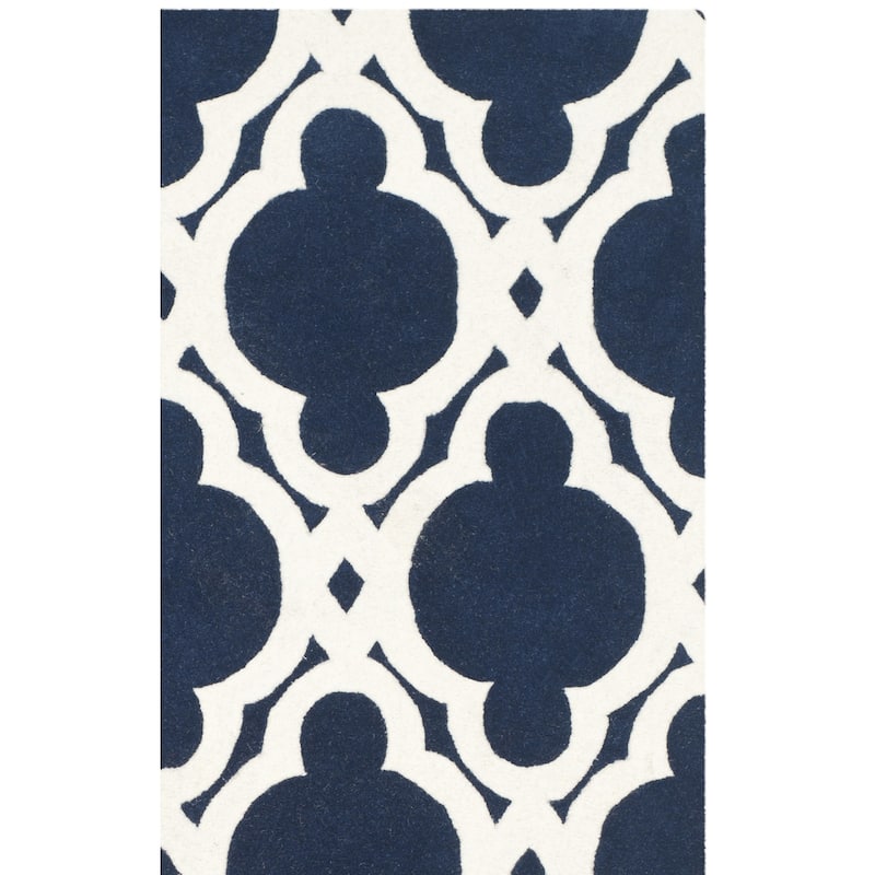 SAFAVIEH Handmade Chatham Naemi Modern Wool Rug
