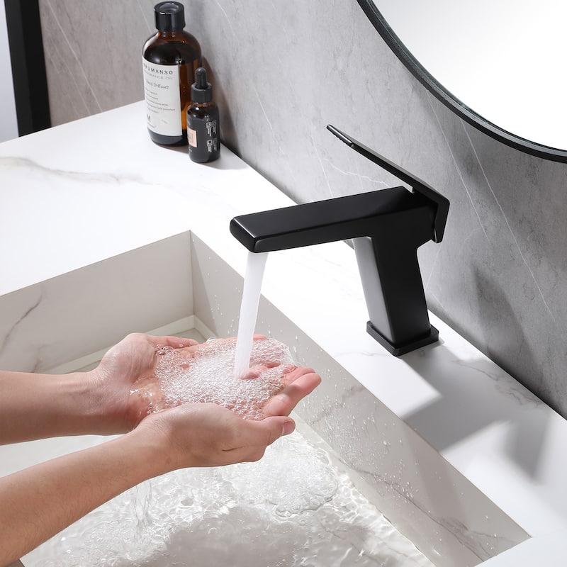 Single Handle Bathroom Faucet Brass 1 Hole Modern Bathroom Sink Basin Faucets Matte Black