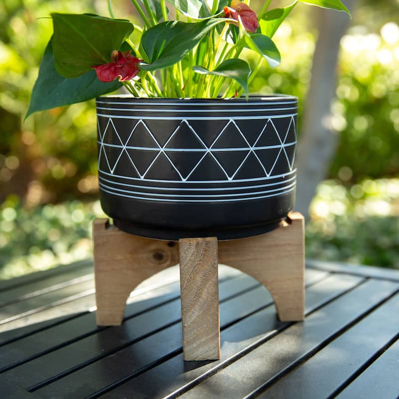 7" Black White Line Geo Ceramic On Stand