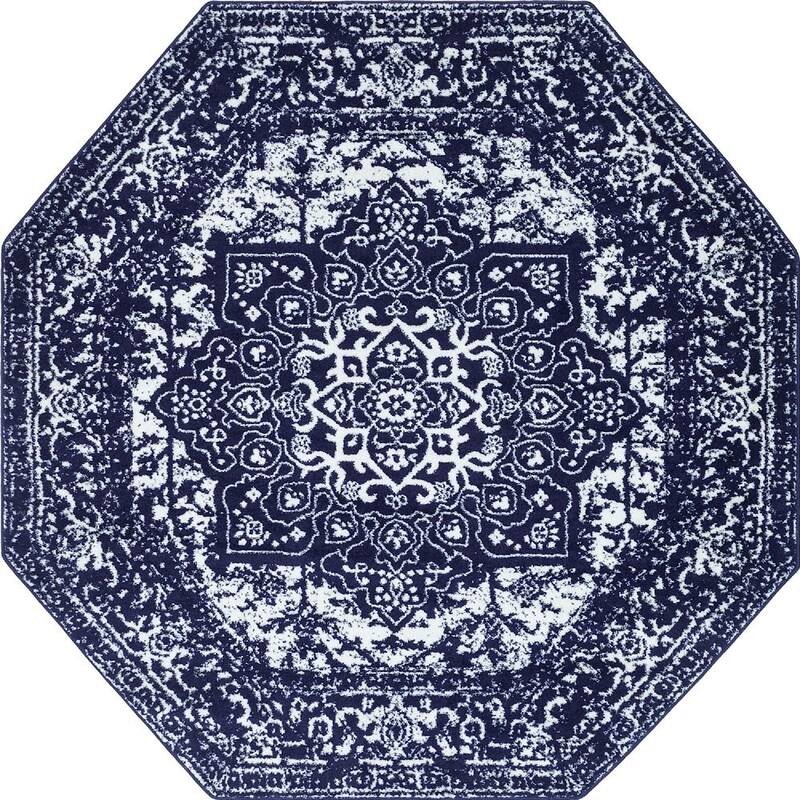 Traditional Brenda Collection Area Rug