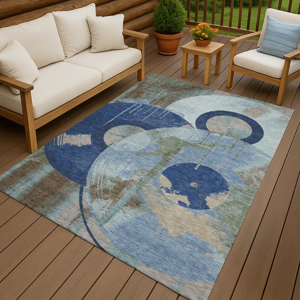 Machine Washable Indoor/ Outdoor Modern Records Chantille Rug