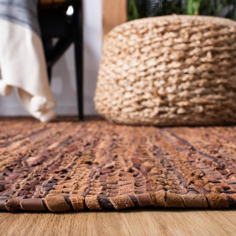SAFAVIEH Vintage Leather Cindie Flatweave Rug with Fringe