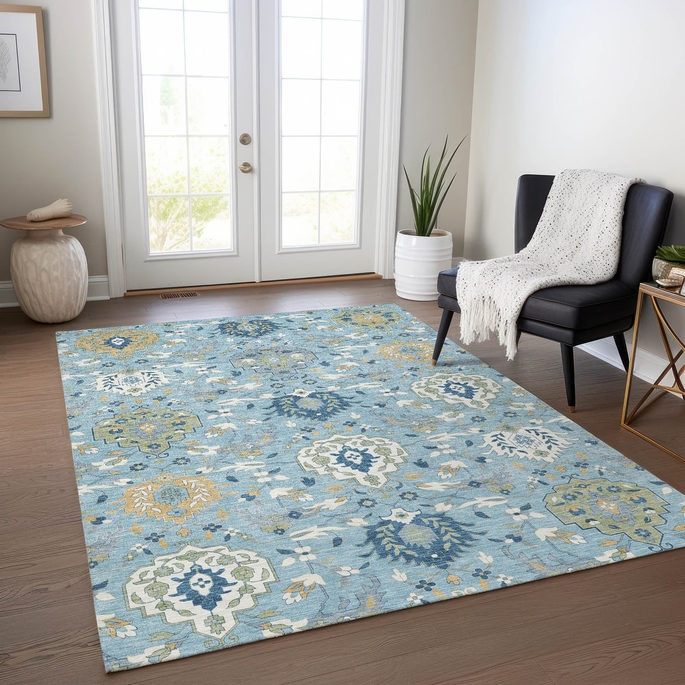 Machine Washable Indoor/ Outdoor Traditional Kashan Chantille Rug