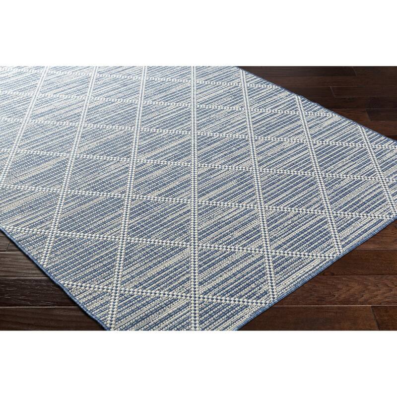 Livabliss Ravello Transitional Trellis Indoor/ Outdoor Area Rug