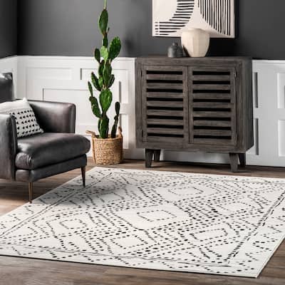 Nuloom Mila Moroccan Diamond Trellis Area Rug