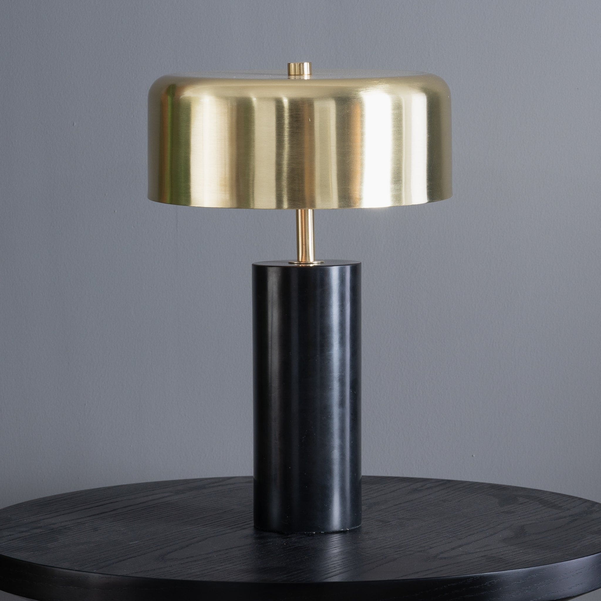 Modern Stylish Gold Line Switch Desk Table Lamp