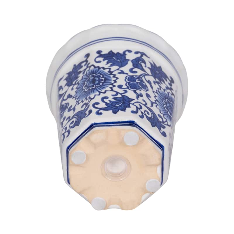 Sagebrook Home Ceramic Wax Fluted Chinoiserie Candle, 4-Inch, 7oz Blue/White - 4" x 4" x 6"