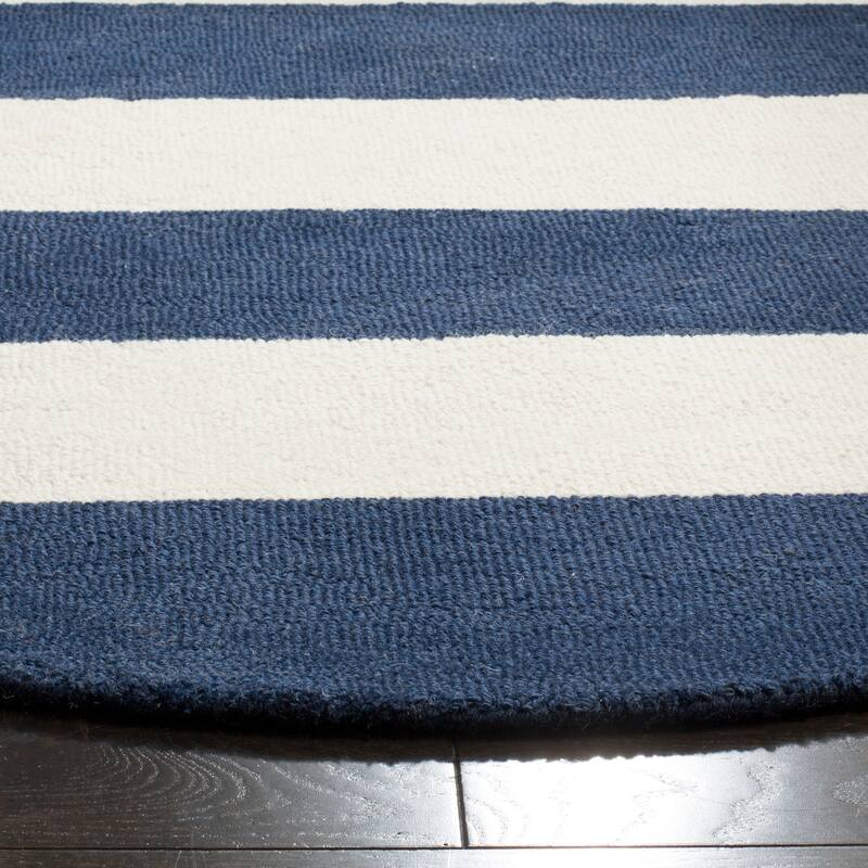 SAFAVIEH Handmade Kids Aimy Stripe Wool Rug