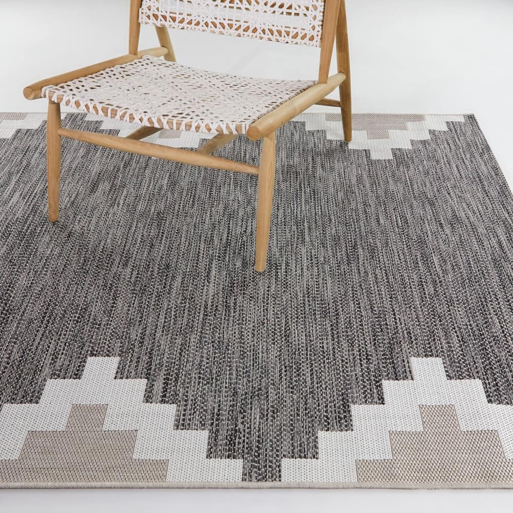 Giacomo Southwestern Indoor/Outdoor Area Rug