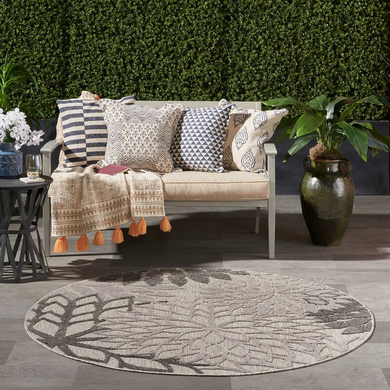 Nourison Aloha Floral Modern Indoor/Outdoor Area Rug - 5'3" Round - Silver Grey