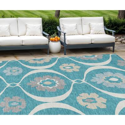 HomeRoots Medallion Transitional Rectangle Outdoor Rug