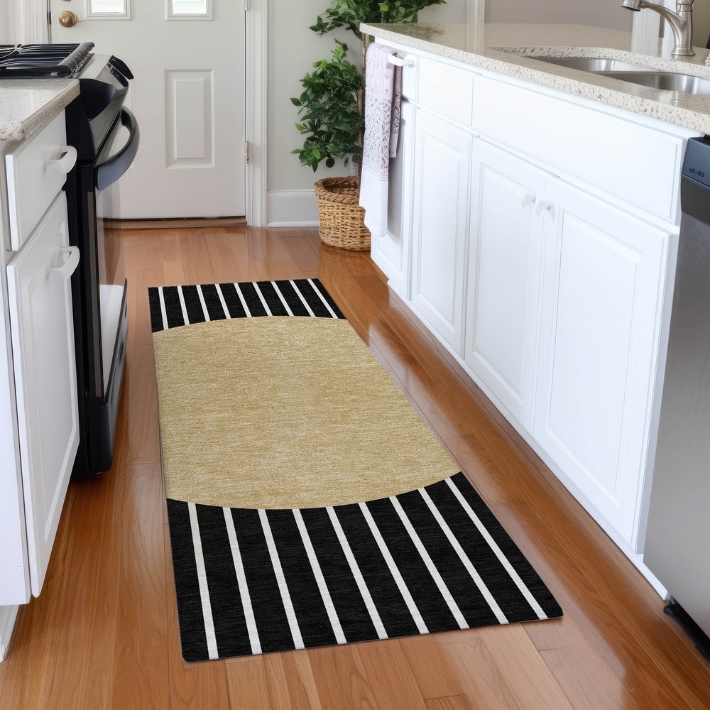 Machine Washable Indoor/ Outdoor Modern Sunrise Chantille Rug