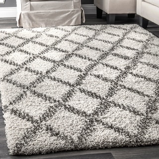 Nuloom Sharika Lattice Shaggy Area Rug