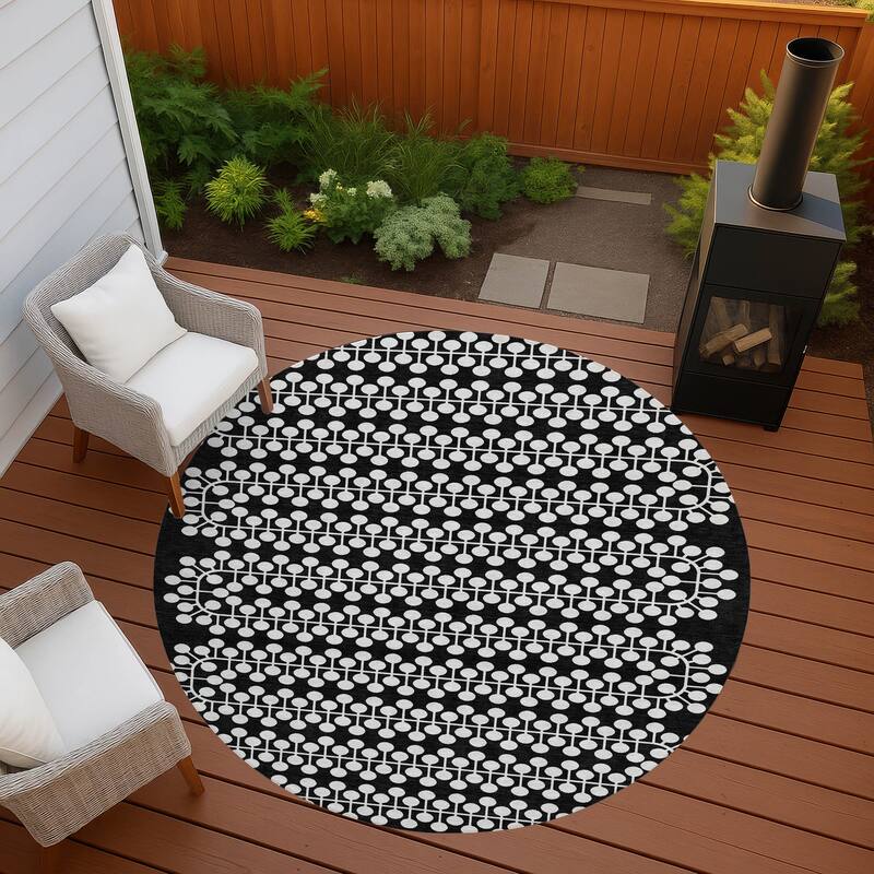 Machine Washable Indoor/ Outdoor Modern Ailey Chantille Rug - Black - 8' x 8'