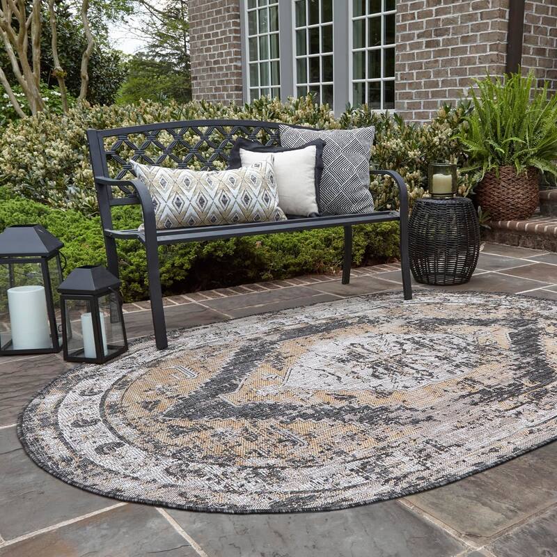 Outdoor Nirie Collection Area Rug