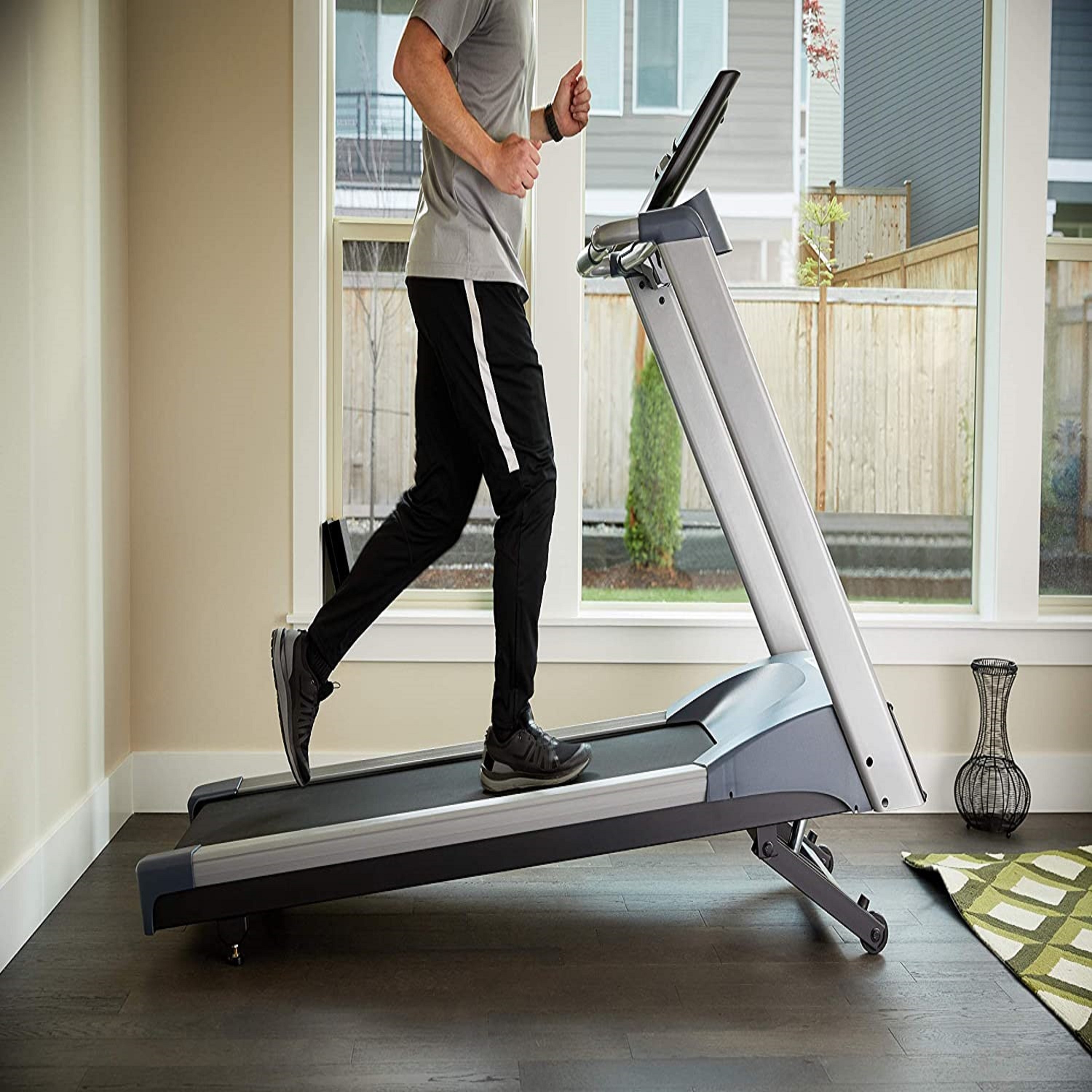 Precor energy series on sale treadmill