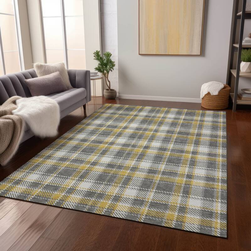 Machine Washable Indoor/ Outdoor Traditional Plaid Chantille Rug