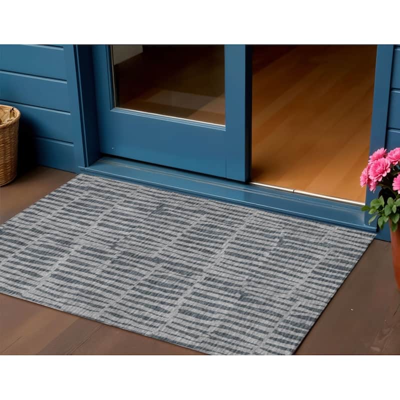 HomeRoots Striped Transitional Rectangle Outdoor Rug - 3' x 5'