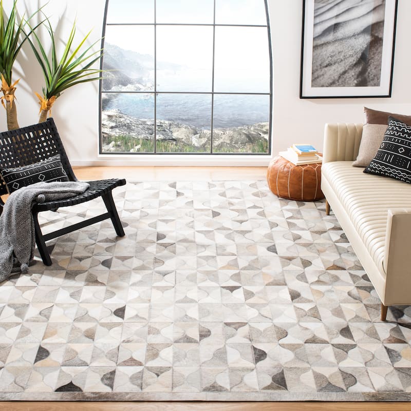 SAFAVIEH Handmade Studio Leather Takisha Modern Leather Rug - 8' x 10' - Grey/Ivory