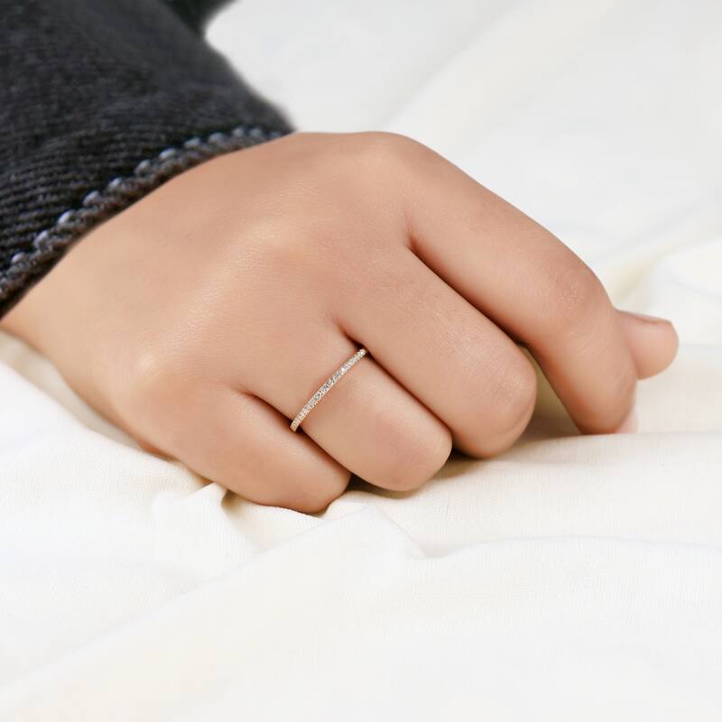 1/10ct TDW Diamond Studded Anniversary Band in 10K Rose Gold for Women