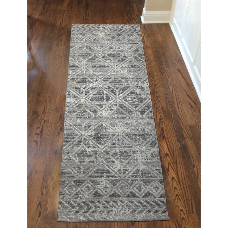 Admire Home Living Lucio 1243 Transitional Geometric Area Rug - 2'2" X 7'7" - Grey