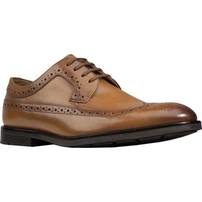 clarks wingtip shoes