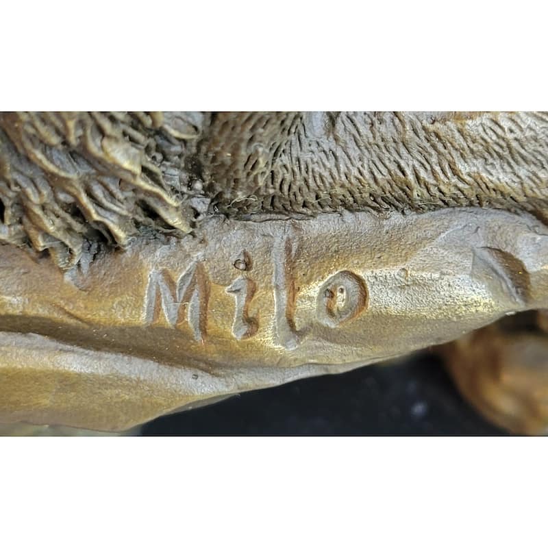 Lost Wax Bronze Casting Of Howling Wolf On Marble Base By Milo