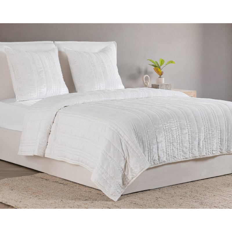 Villa by Classic Home Seville Velvet Quilt - Ivory - King