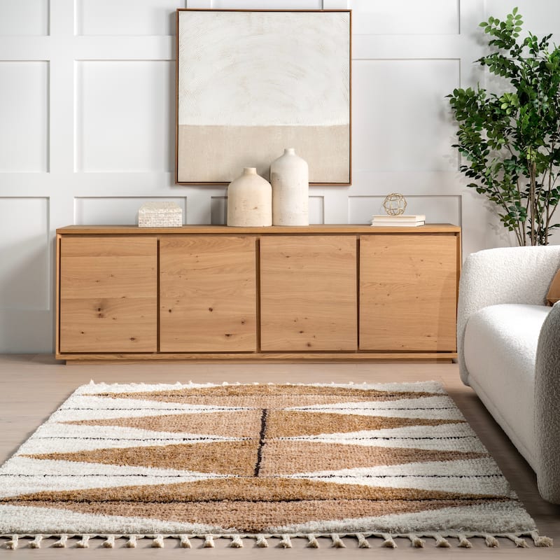 Nuloom Micah Diamond Shag Tassel Area Rug