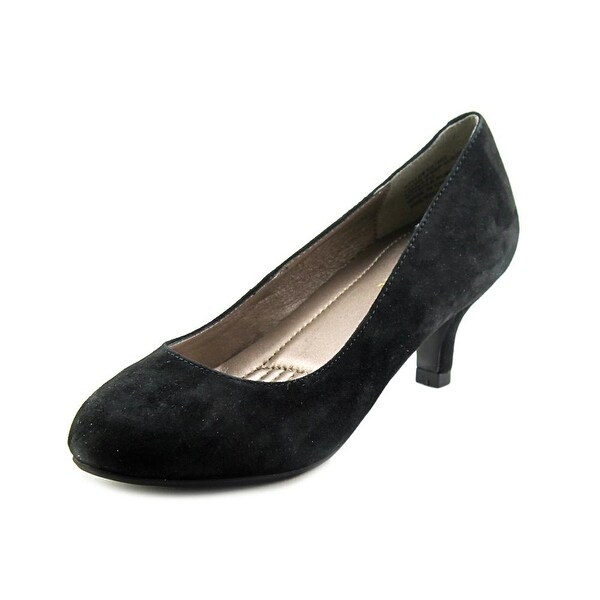 easy spirit kitten heels
