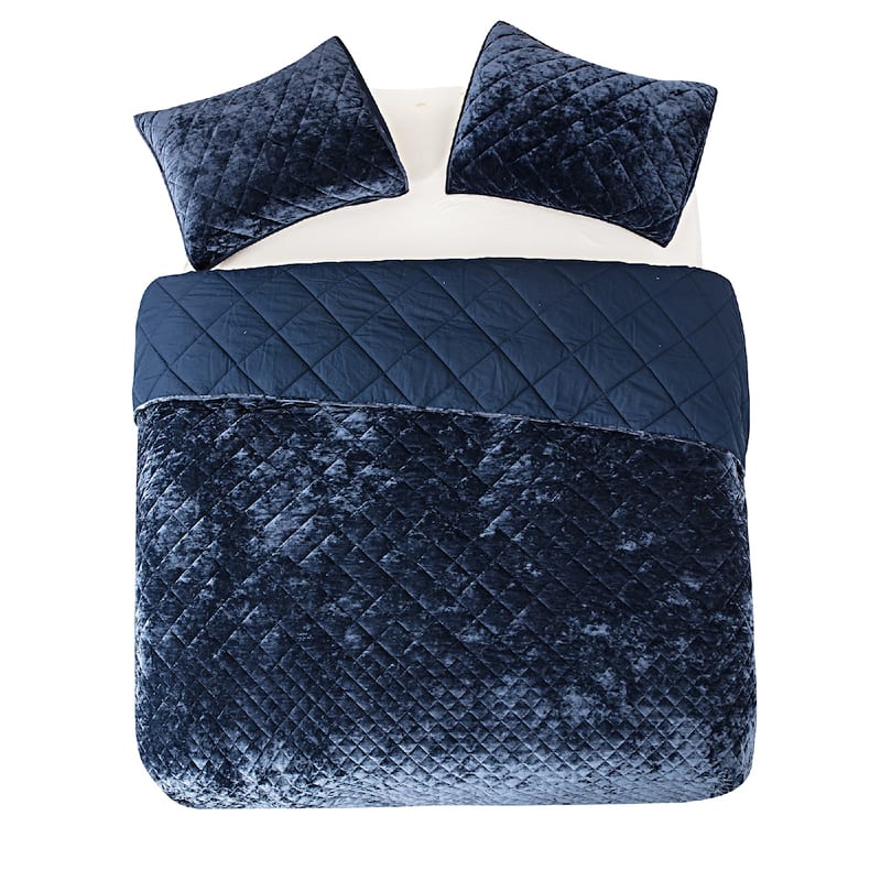 Wonderful Diamond Velvet 3 Piece Quilt Set
