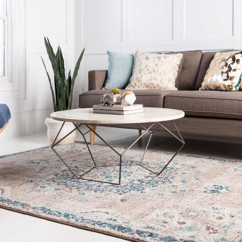 Traditional Koakburg Collection Area Rug