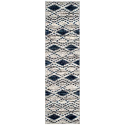 SAFAVIEH Tunisia Arminta Southwestern Rug