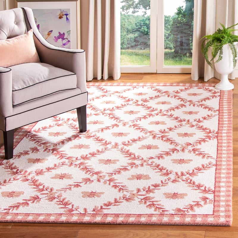 SAFAVIEH Handmade Chelsea Aubree French Country Trellis Wool Rug - 3'9" x 5'9" - Ivory/Rose - Rectangle
