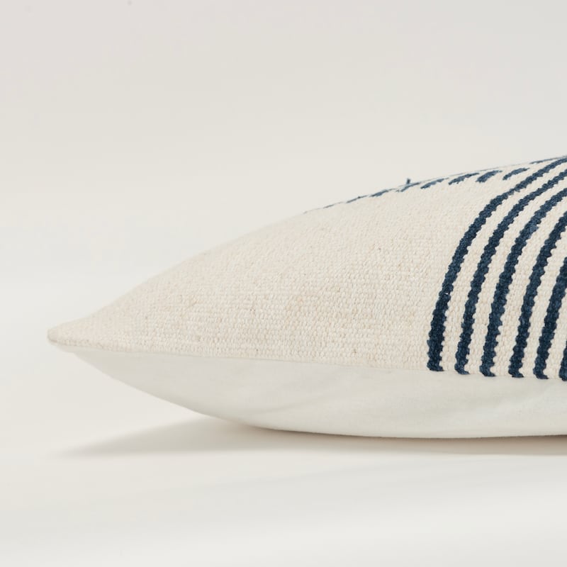 Rizzy Home Transitional Natural Pillow Cover - 14"x20"