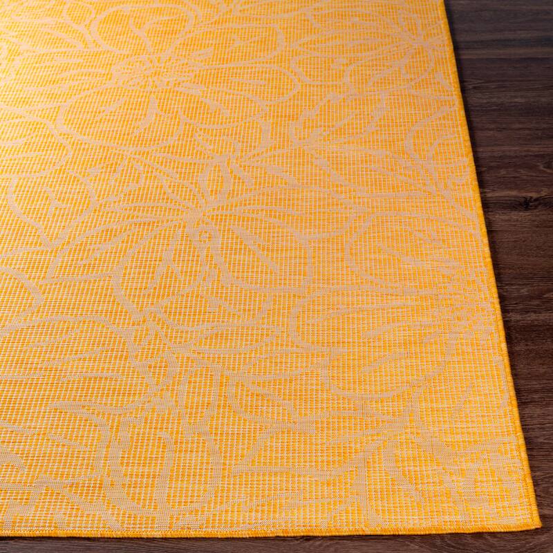 Artistic Weavers Hadley Indoor / Outdoor Floral Area Rug