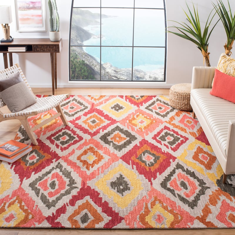 SAFAVIEH Handmade Ikat Florinda Contemporary Ikat Wool Rug - 6' x 9' - Beige/Pink