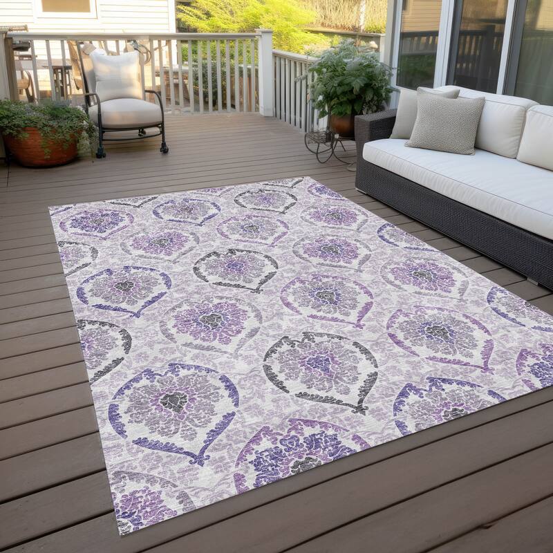 Machine Washable Indoor/ Outdoor Chantille Traditional Damask Rug
