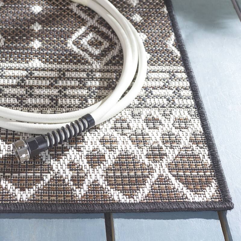 SAFAVIEH Havana Alane Geometric Indoor/ Outdoor Waterproof Rug