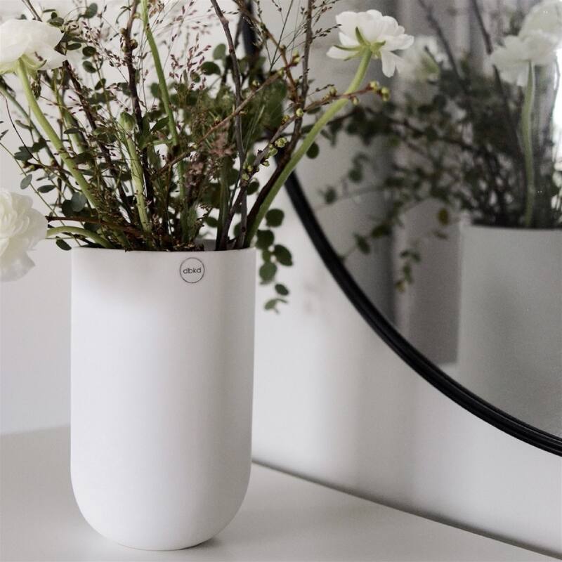 NIB Vase White