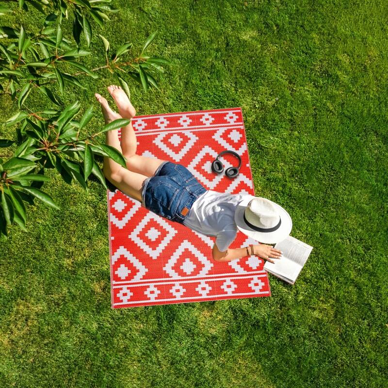 Playa Rug Outdoor Recycled Reversible Plastic Folded Mat/Rug Milan Collection Lightweight & Weather, Water and UV Resistant