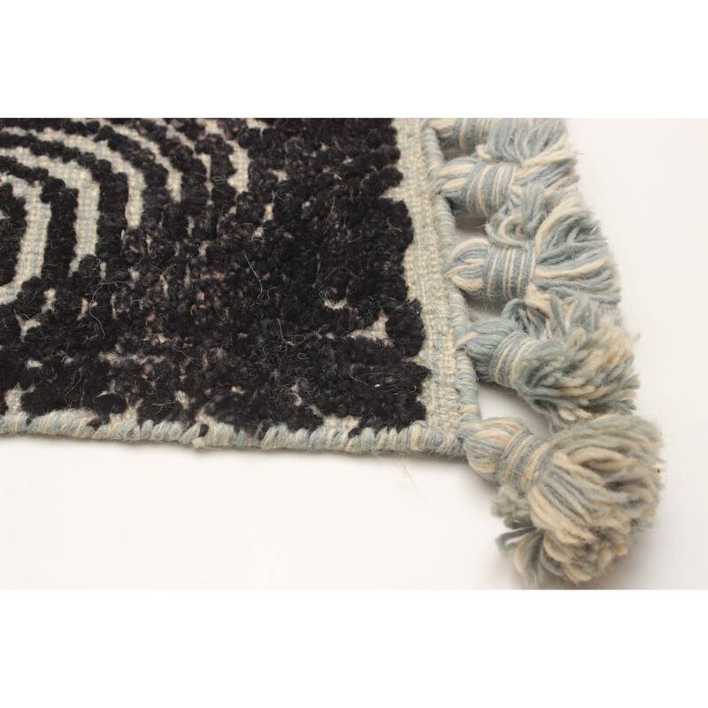 Tangier Black Rug 4'11" x 7'11" - 4'11 x 7'11
