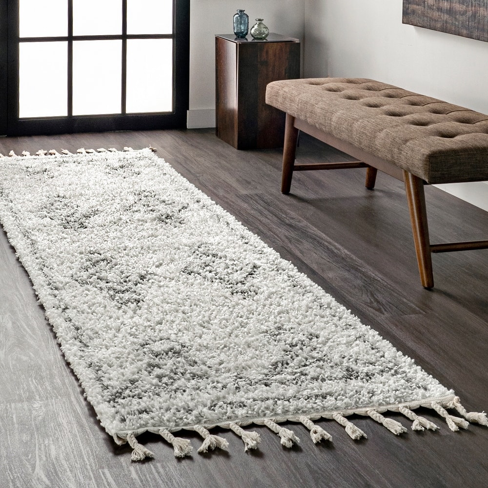 Nuloom Mackie Moroccan Tasseled Shag Area Rug