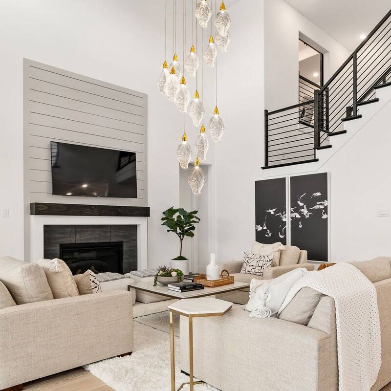 KAYLA D31.5" 18-Light Modern Chandelier, Bionic Leaf Chandelier