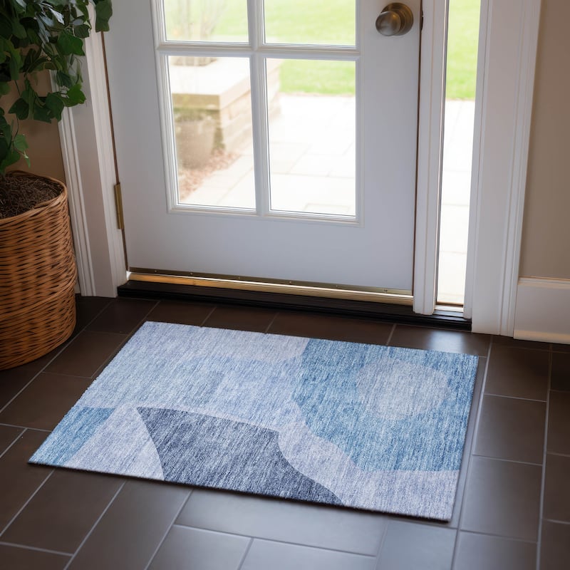Machine Washable Indoor/ Outdoor Chantille Modern Abstract Rug - Denim - 1'8" x 2'6"